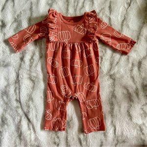 Cat & Jack Pumpkin Baby Jumpsuit - Size NB Newborn